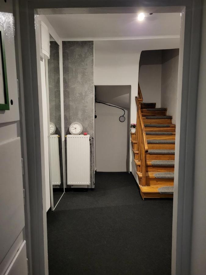 Charmed Homestay - Zaczarowany ワルシャワ エクステリア 写真
