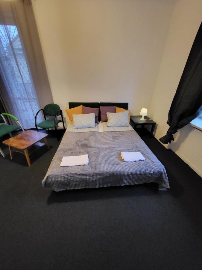 Charmed Homestay - Zaczarowany ワルシャワ エクステリア 写真