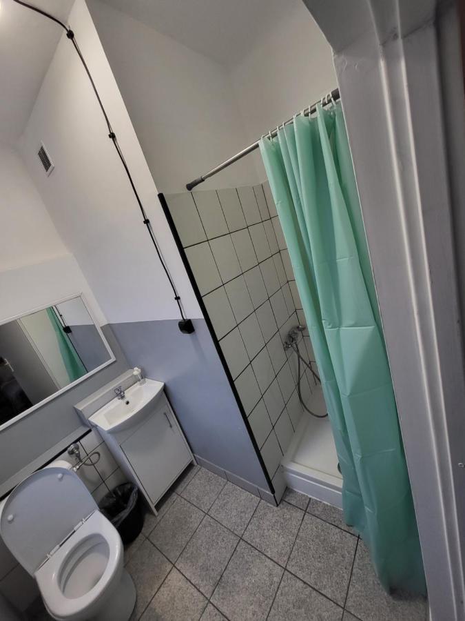 Charmed Homestay - Zaczarowany ワルシャワ エクステリア 写真