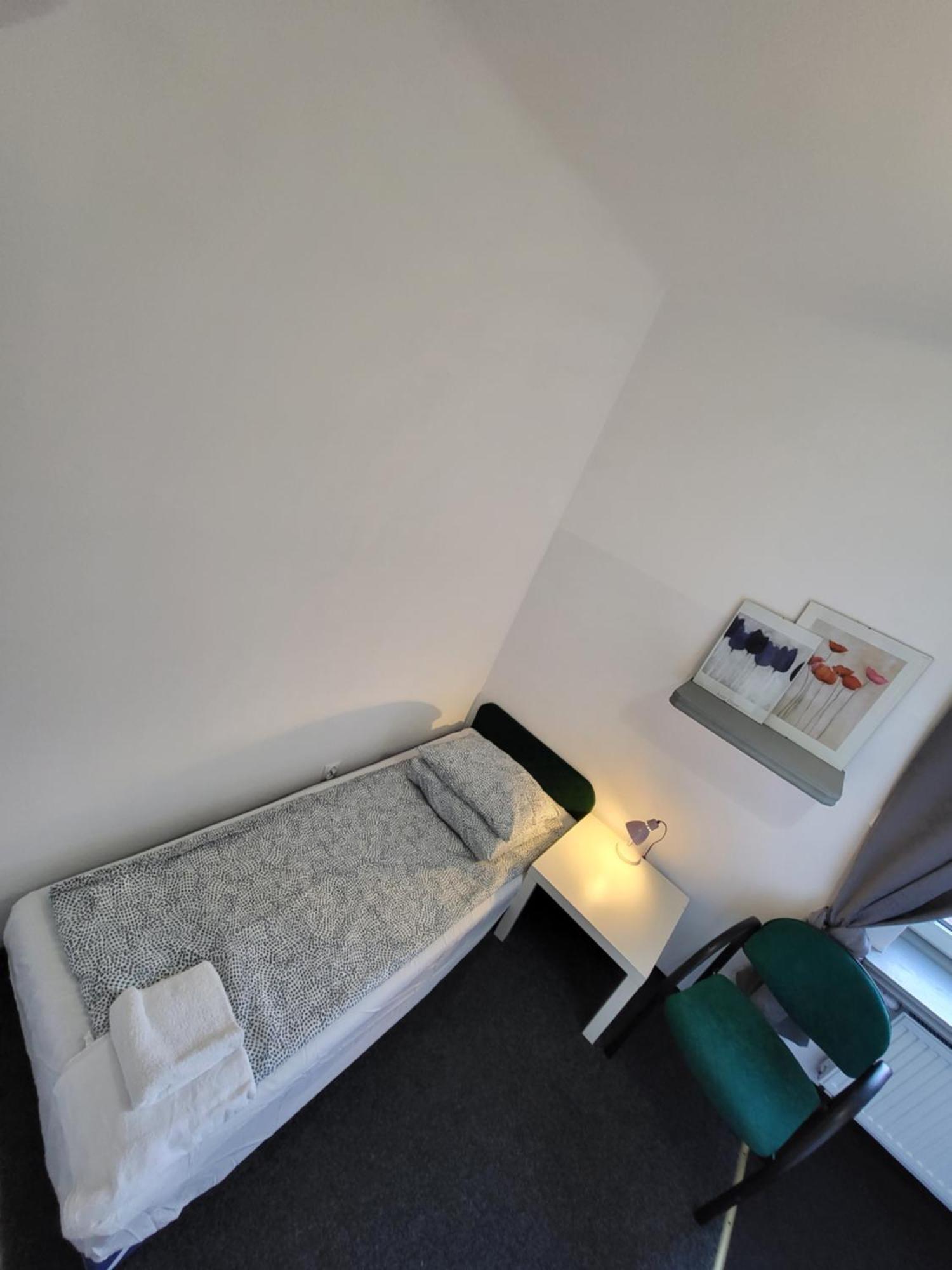 Charmed Homestay - Zaczarowany ワルシャワ エクステリア 写真